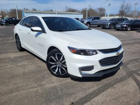 Photos of 2018 Chevrolet Malibu LT for sale in Topeka, KS at Platinum Auto Plaza