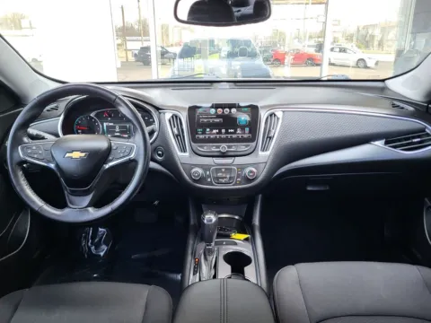 More photos of 2018 Chevrolet Malibu LT at Platinum Auto Plaza, KS