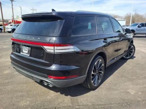 More photos of 2020 Lincoln Aviator Reserve at Platinum Auto Plaza, KS