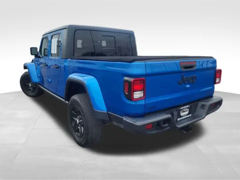 More photos of 2020 Jeep Gladiator Sport at Platinum Auto Plaza, KS