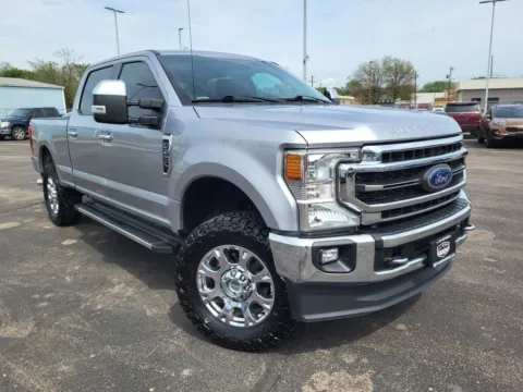 Photos of 2021 Ford F-250SD Lariat for sale in Topeka, KS at Platinum Auto Plaza
