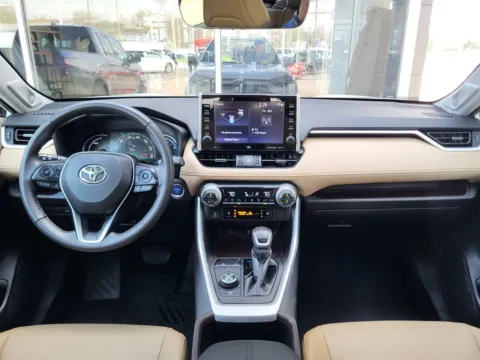 More photos of 2022 Toyota RAV4 Hybrid Limited at Platinum Auto Plaza, KS