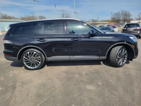 More photos of 2020 Lincoln Aviator Reserve at Platinum Auto Plaza, KS