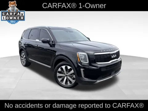 Photos of 2022 Kia Telluride S for sale in Topeka, KS at Platinum Auto Plaza