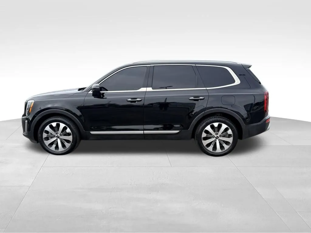 2022 Kia Telluride S - Photo 25