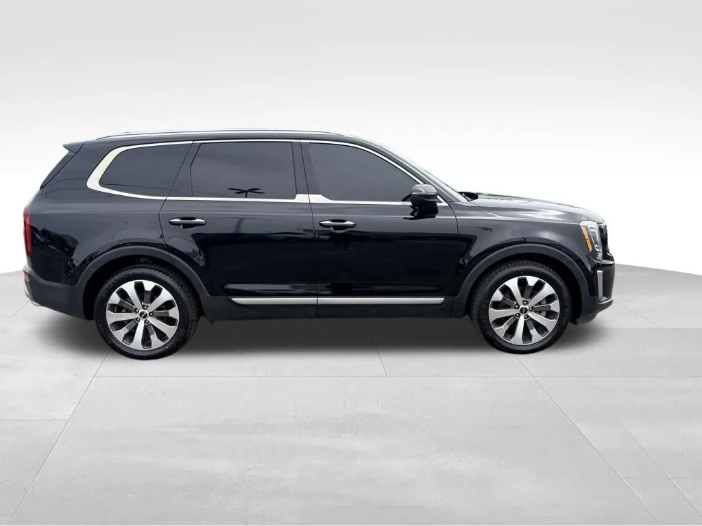 2022 Kia Telluride S - Photo 22