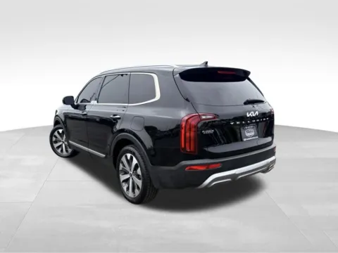 More photos of 2022 Kia Telluride S at Platinum Auto Plaza, KS