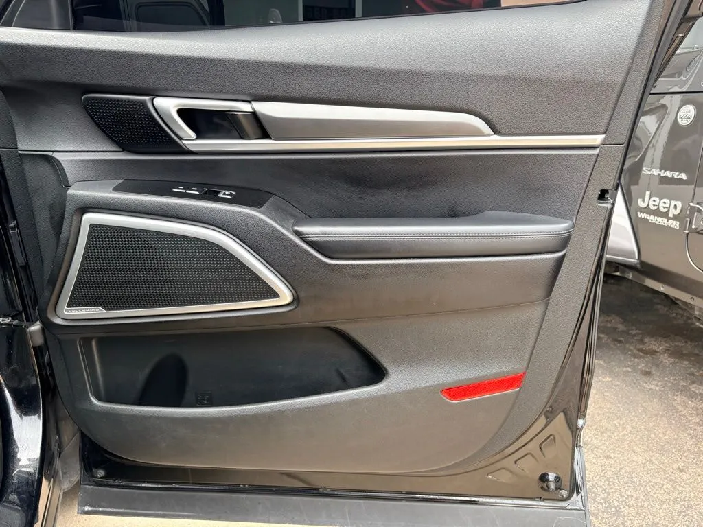2022 Kia Telluride S - Photo 32