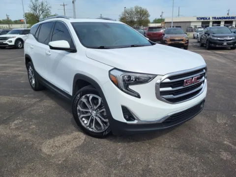 Photos of 2018 GMC Terrain SLT for sale in Topeka, KS at Platinum Auto Plaza
