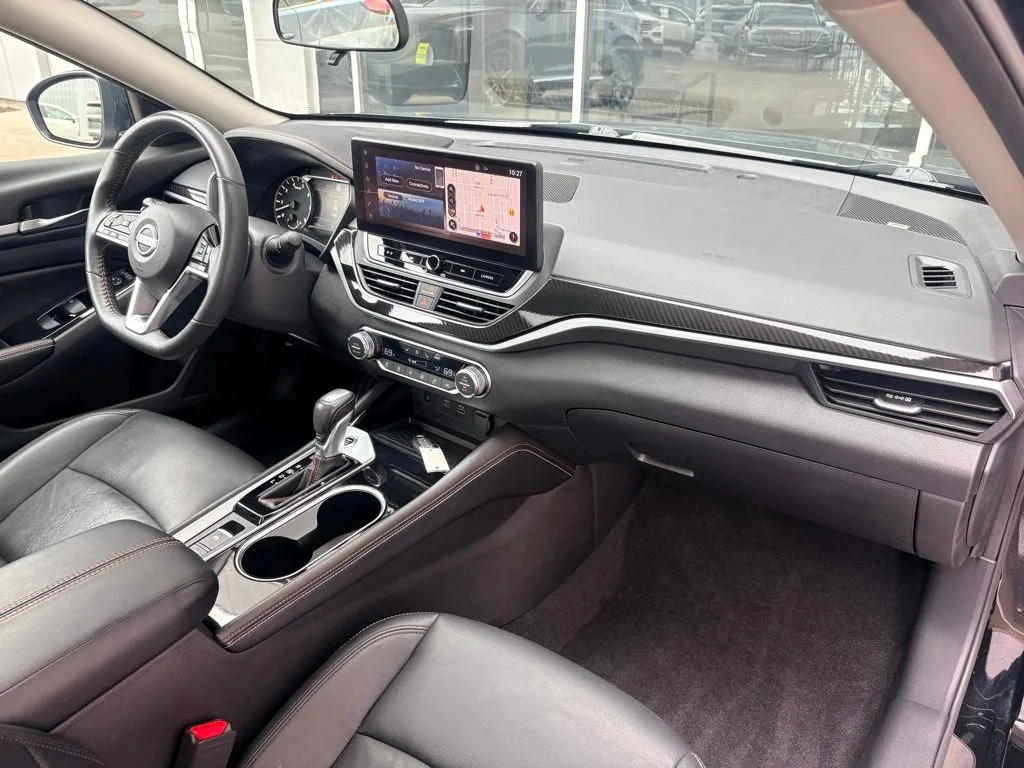 2024 Nissan Altima SR - Photo 35