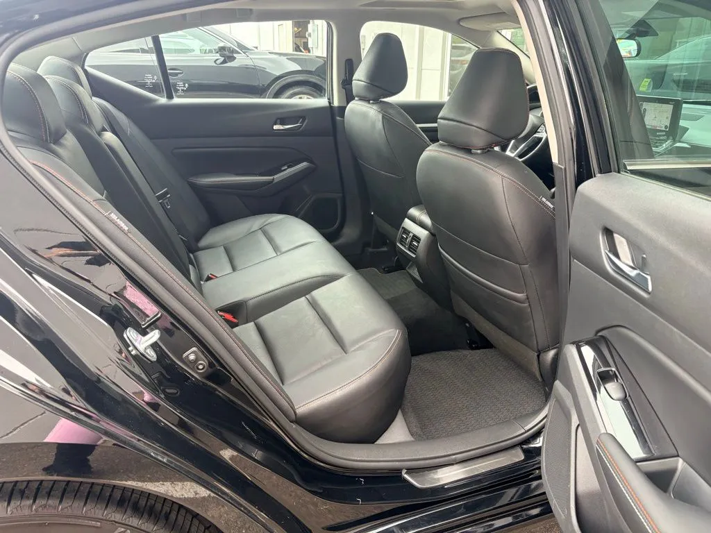 2024 Nissan Altima SR - Photo 36