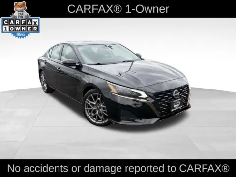 Photos of 2024 Nissan Altima 2.0 SR for sale in Topeka, KS at Platinum Auto Plaza