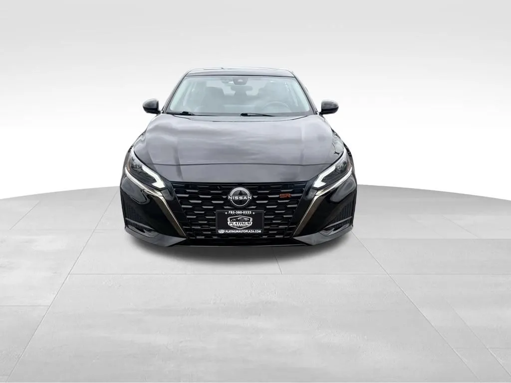 2024 Nissan Altima SR - Photo 20