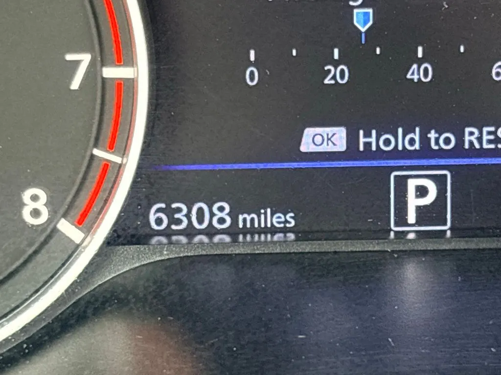2024 Nissan Altima SR - Photo 11