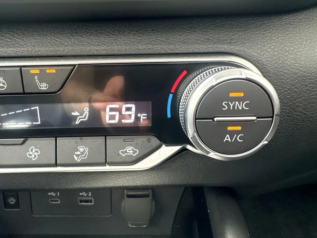 2024 Nissan Altima SR - Photo 19
