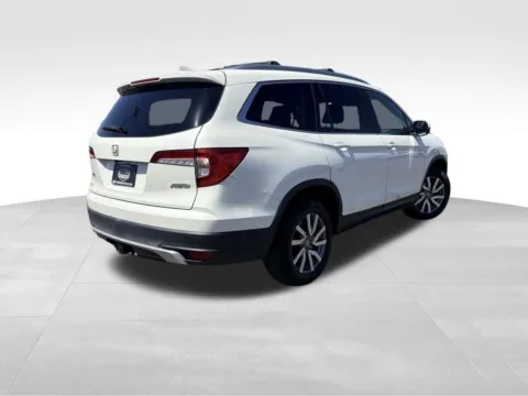 Another view of 2019 Honda Pilot EX-L for sale in Topeka, KS at Platinum Auto Plaza