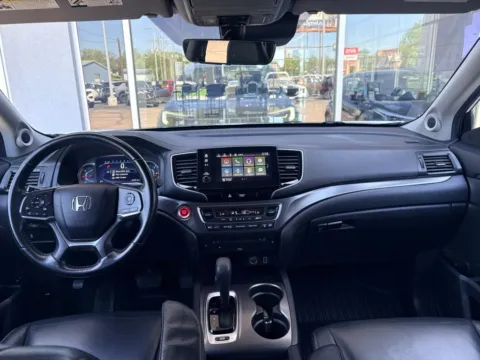 More photos of 2019 Honda Pilot EX-L at Platinum Auto Plaza, KS