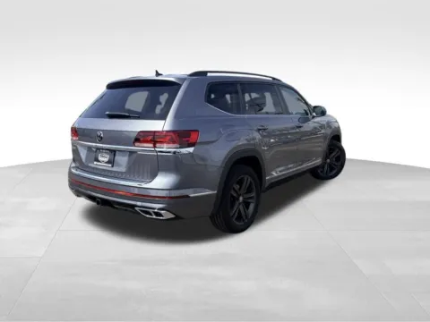 Another view of 2021 Volkswagen Atlas 3.6L V6 SE w/Technology R-Line for sale in Topeka, KS at Platinum Auto Plaza