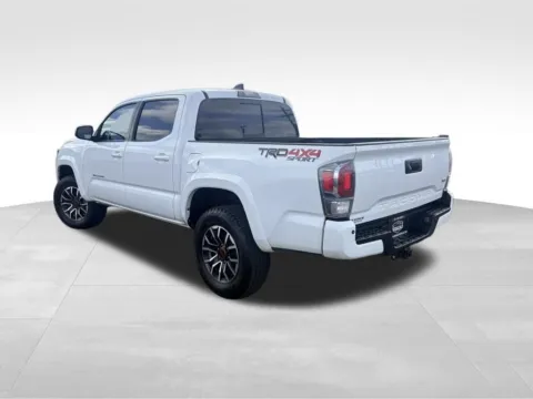 More photos of 2020 Toyota Tacoma at Platinum Auto Plaza, KS