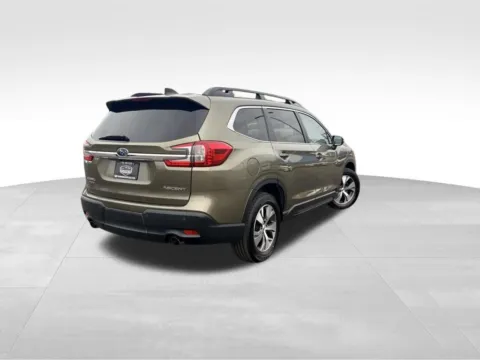 More photos of 2023 Subaru Ascent Premium at Platinum Auto Plaza, KS