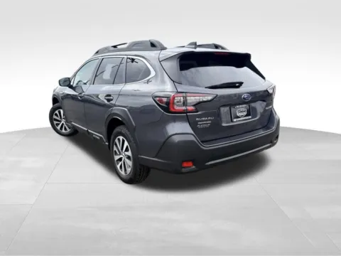 More photos of 2023 Subaru Outback Premium at Platinum Auto Plaza, KS