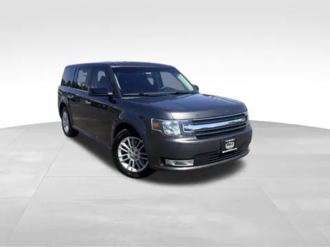 Photos of 2016 Ford Flex SEL for sale in Topeka, KS at Platinum Auto Plaza