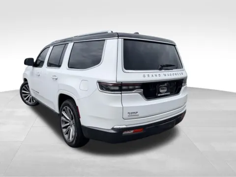 More photos of 2022 Jeep Grand Wagoneer Series II at Platinum Auto Plaza, KS
