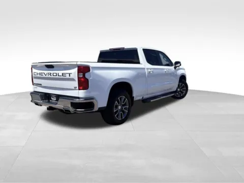 More photos of 2023 Chevrolet Silverado 1500 LT at Platinum Auto Plaza, KS