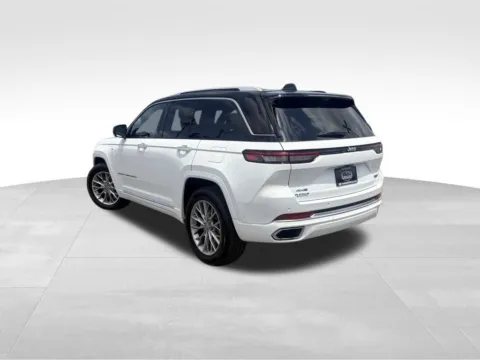 More photos of 2022 Jeep Grand Cherokee Summit 4xe at Platinum Auto Plaza, KS
