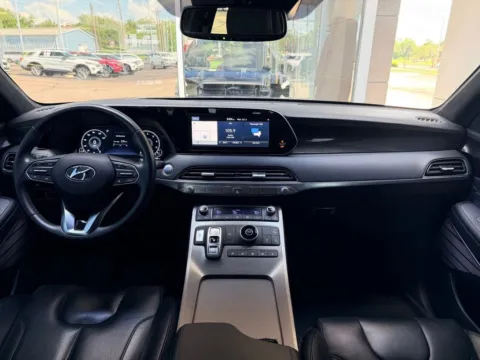 More photos of 2020 Hyundai Palisade Limited at Platinum Auto Plaza, KS