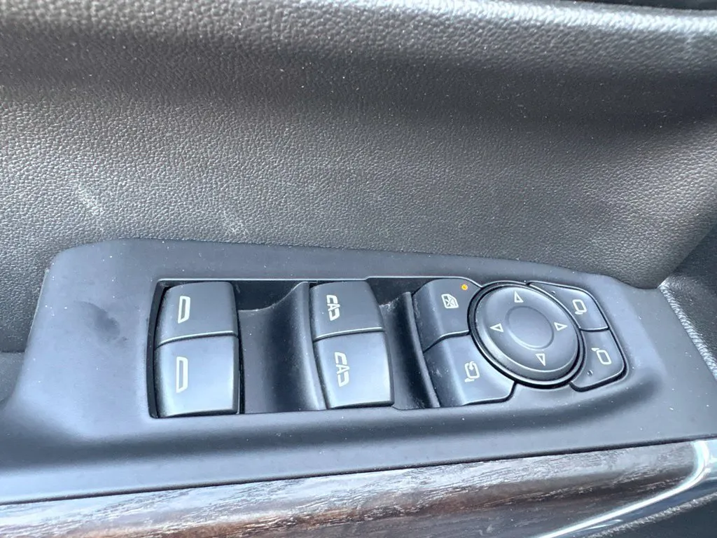 GMC Sierra photo 28
