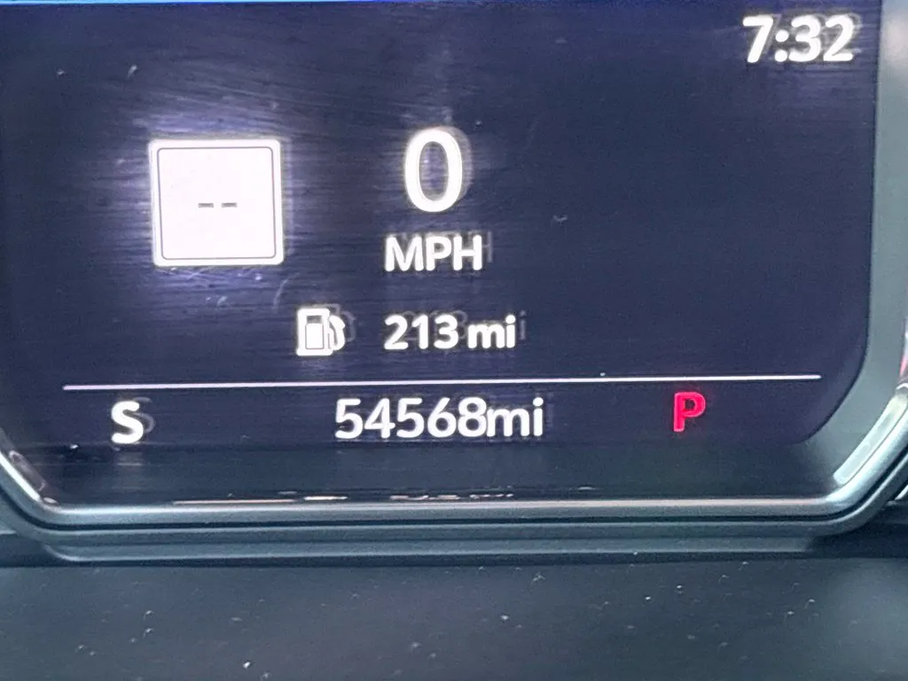GMC Sierra photo 11