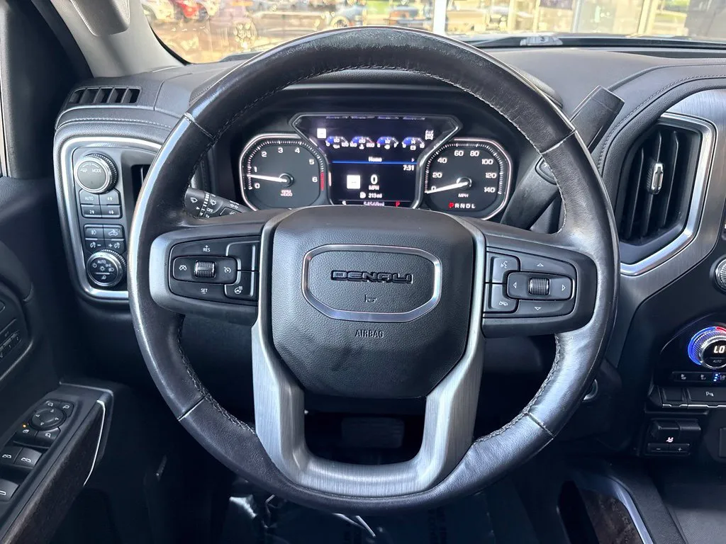GMC Sierra photo 8