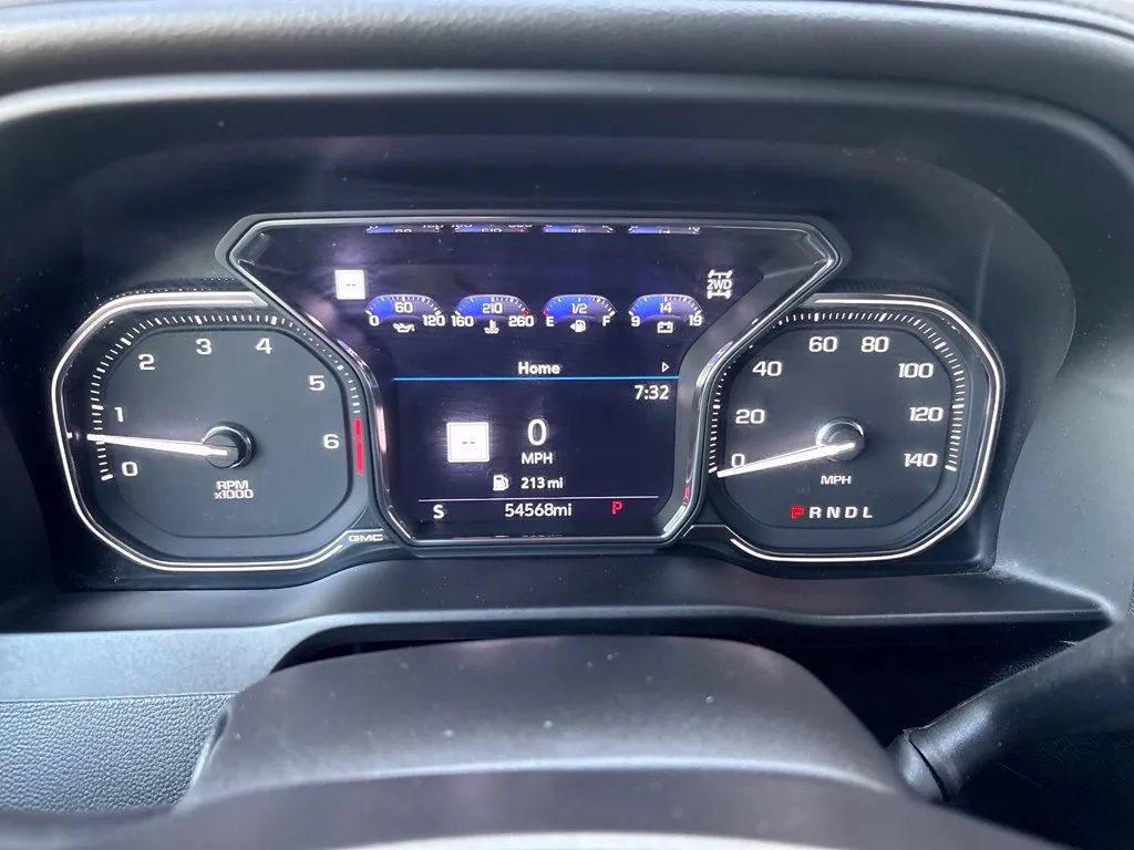 GMC Sierra photo 10
