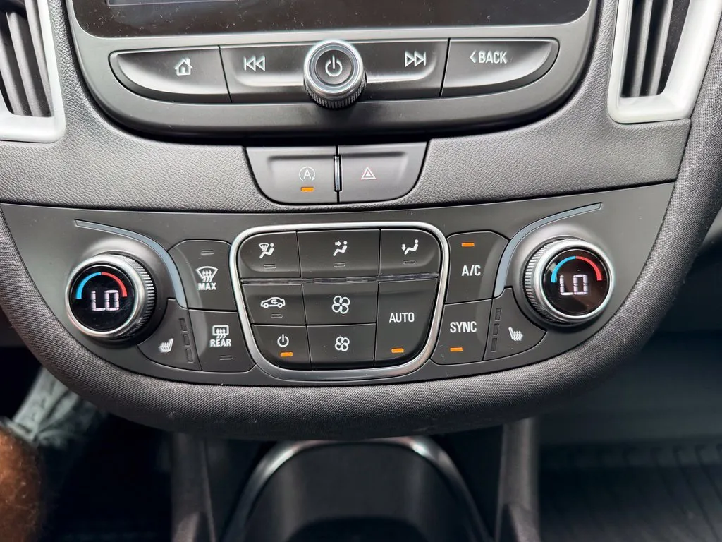 Chevrolet Malibu photo 17