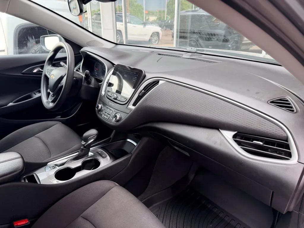 Chevrolet Malibu photo 32