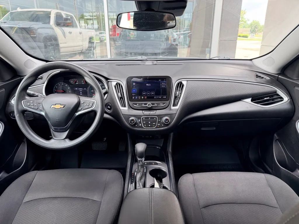 Chevrolet Malibu photo 6