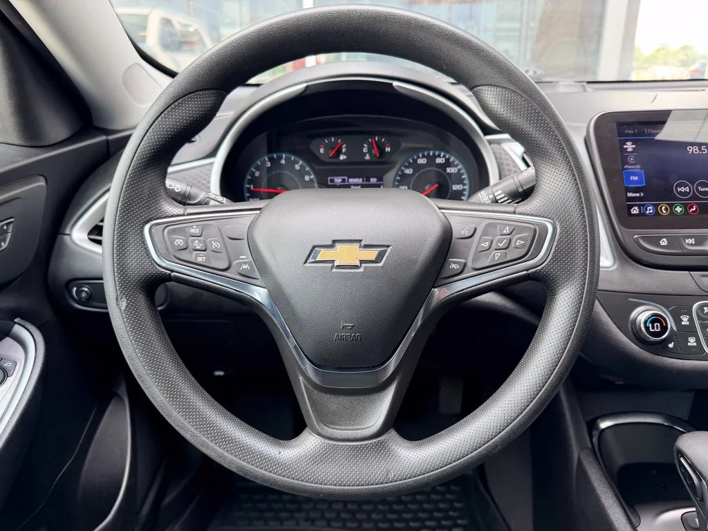 Chevrolet Malibu photo 7