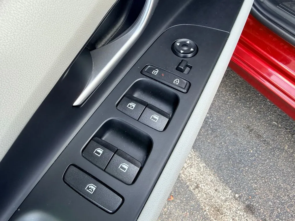 Hyundai Elantra photo 30