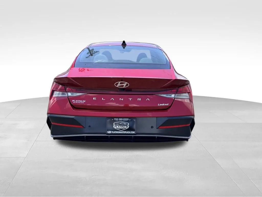 Hyundai Elantra photo 26