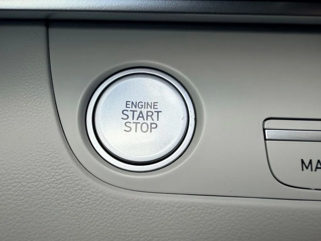 Hyundai Elantra photo 21