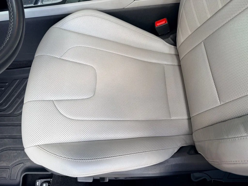 Hyundai Elantra photo 32