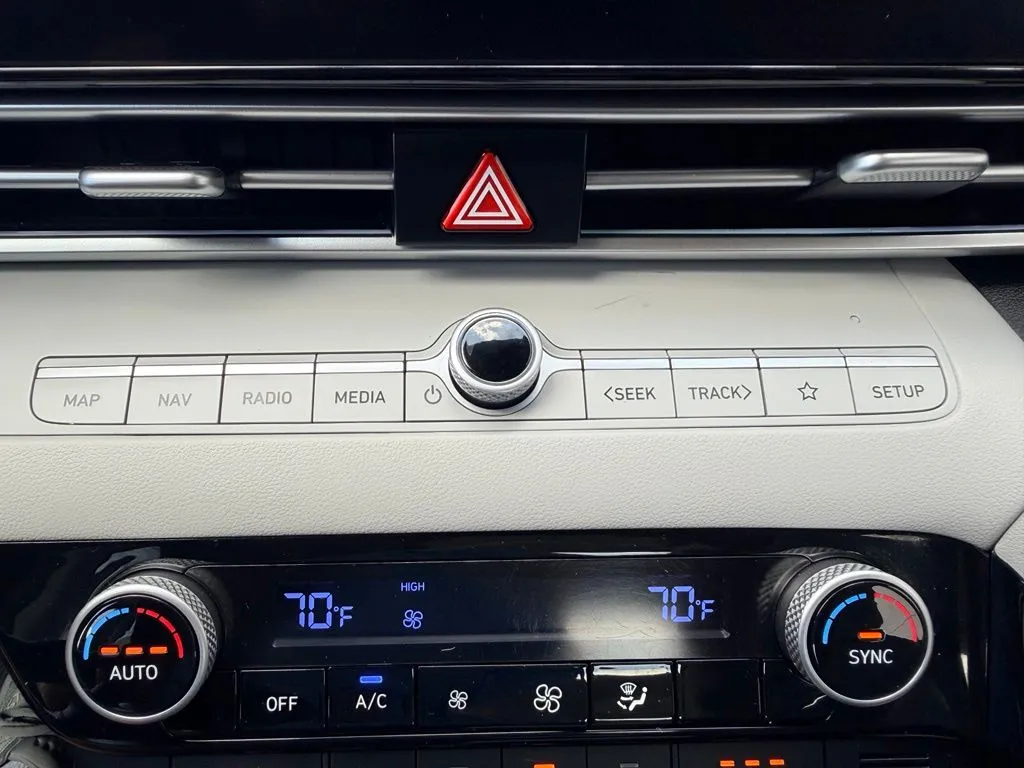 Hyundai Elantra photo 17