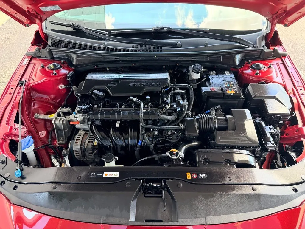 Hyundai Elantra photo 24