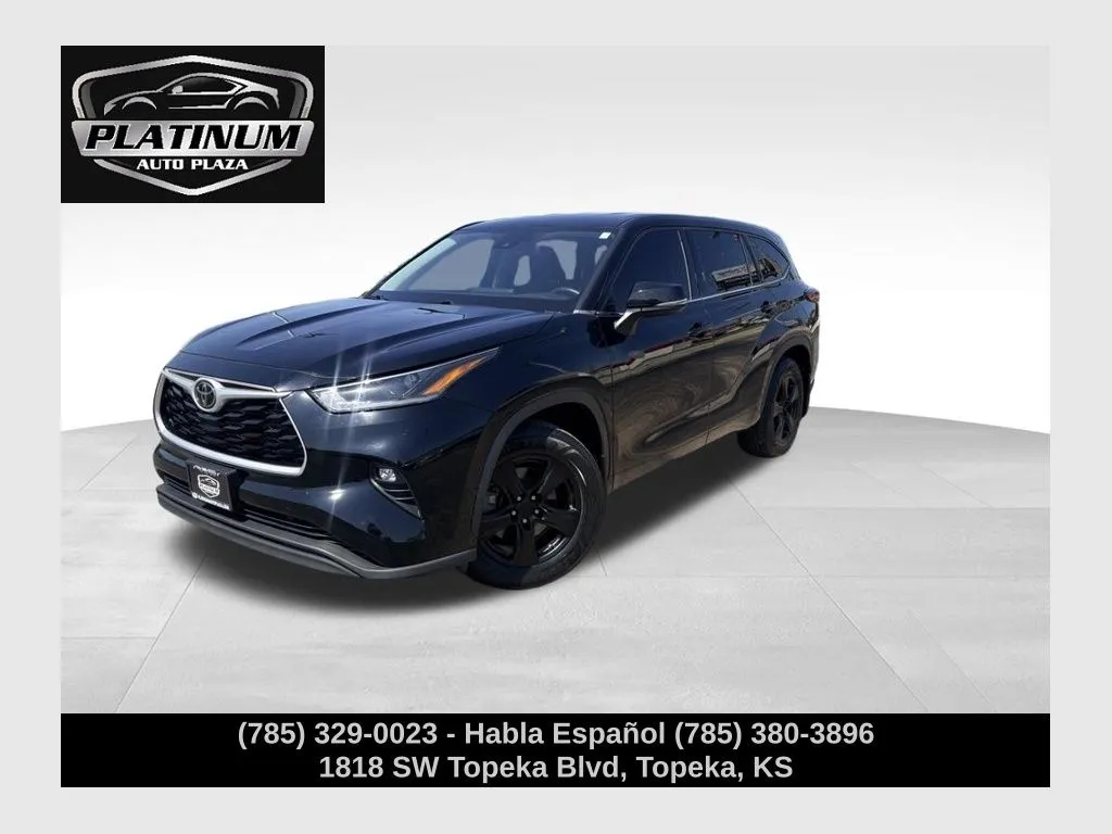 2021 Toyota Highlander LE for sale in Topeka, KS