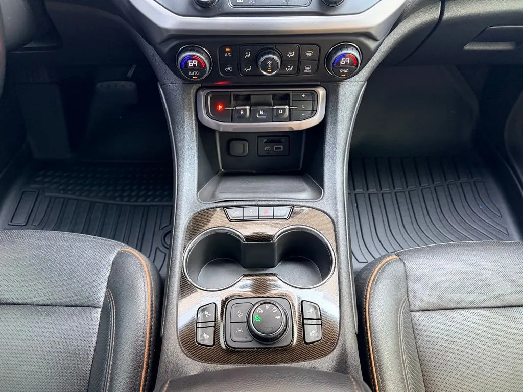 GMC Acadia photo 46