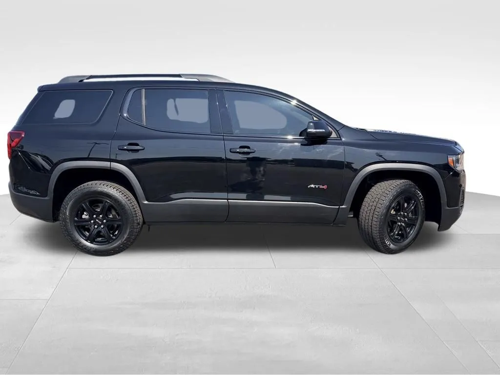 GMC Acadia photo 29