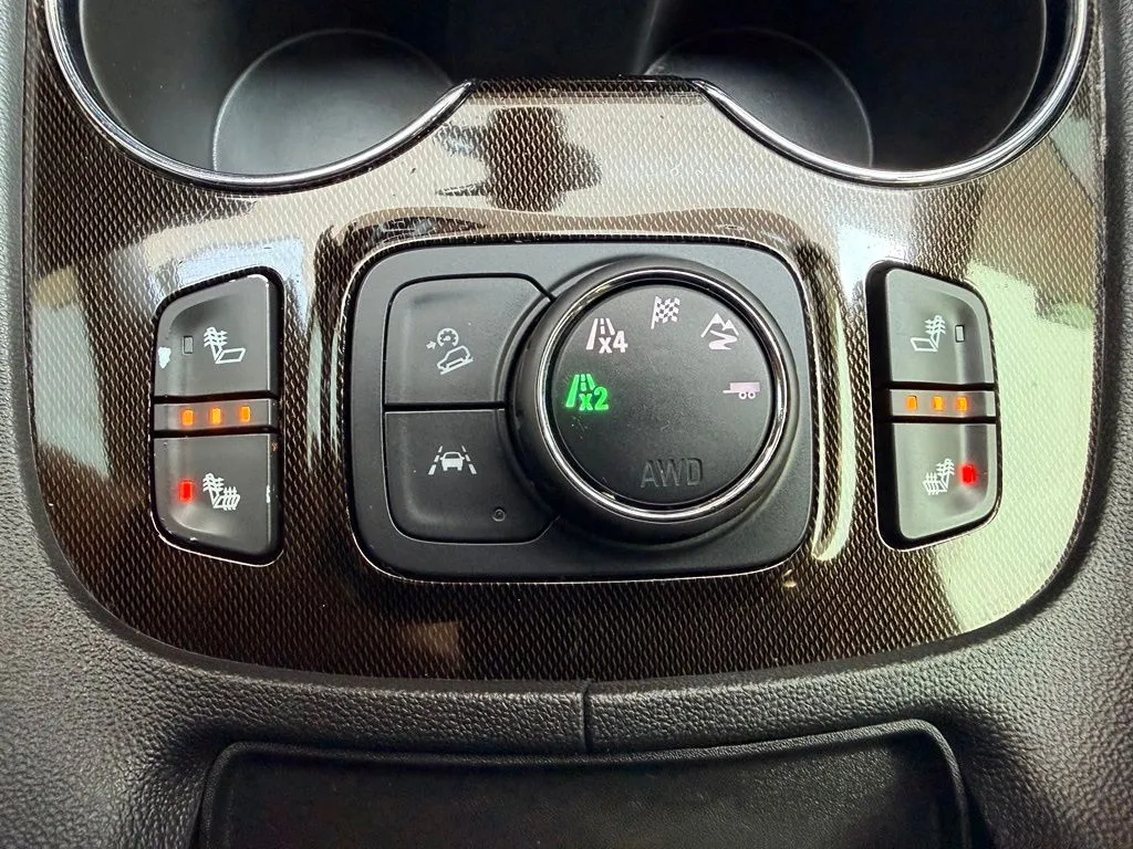 GMC Acadia photo 24