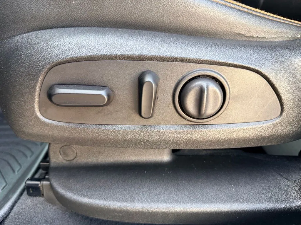 GMC Acadia photo 39