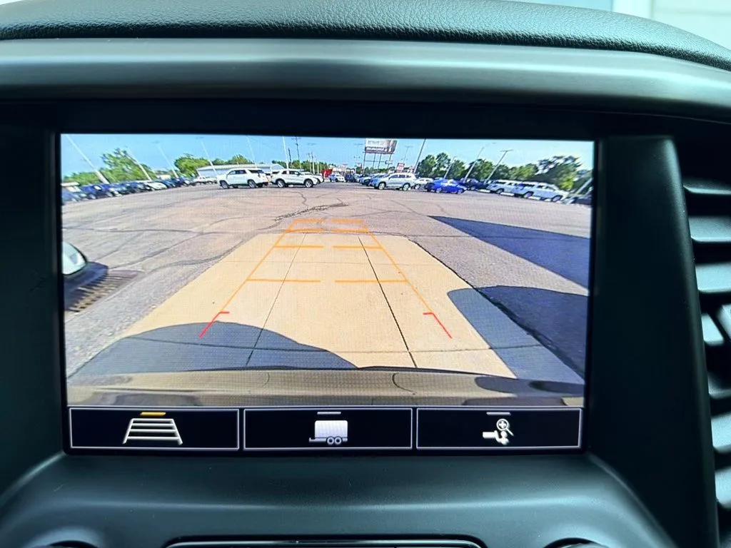GMC Acadia photo 16